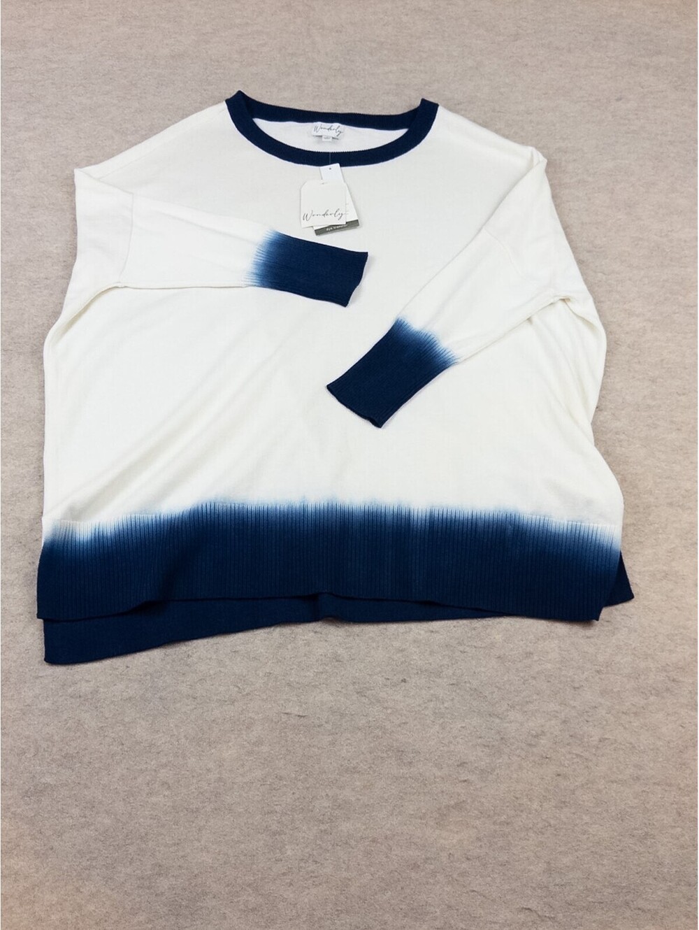Wonderly Women's Large White and Navy Blue Ombre Pullover Sweater,N/WT